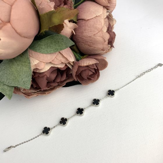 Silver bracelet with onyx