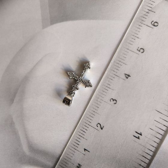 Silver cross with phianites