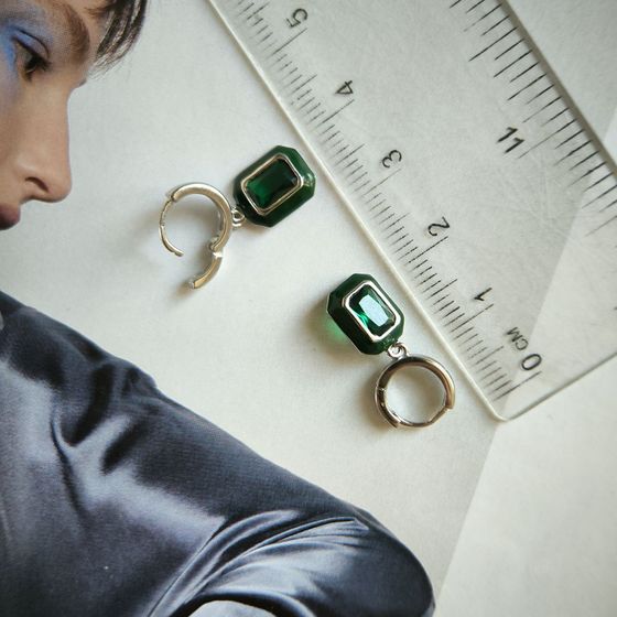 Срібні сережки з фіанітами, емаллю