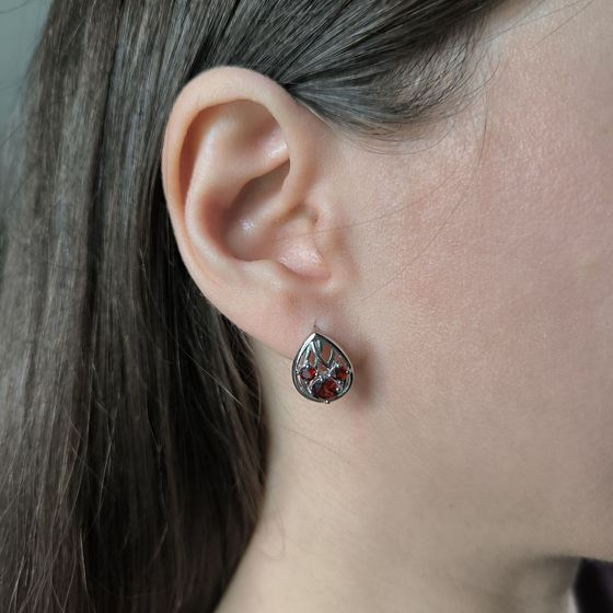 Срібні сережки з гранатом 1.808ct