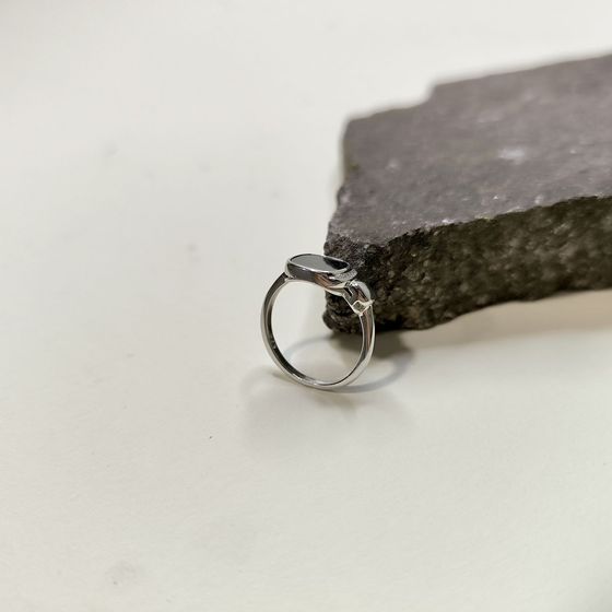 Silver ring with onyx