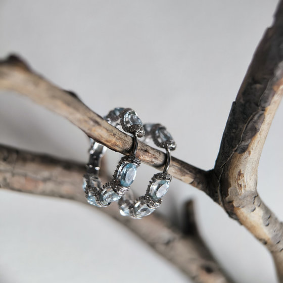 Срібні сережки з топазом 11.8ct, фіанітами