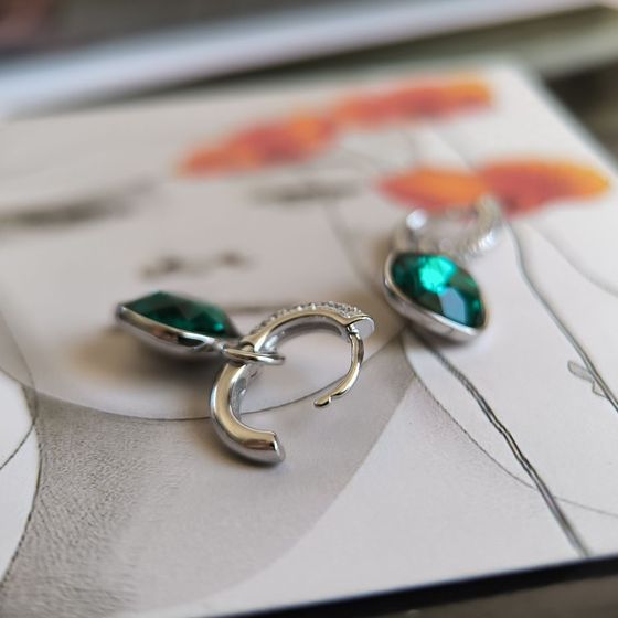 Срібні сережки з фіанітами