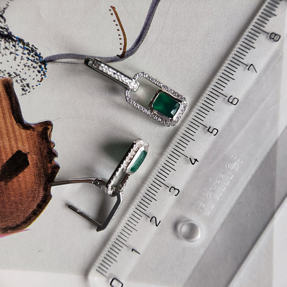 Silver earrings with agate 2.713ct, cubic zirconia