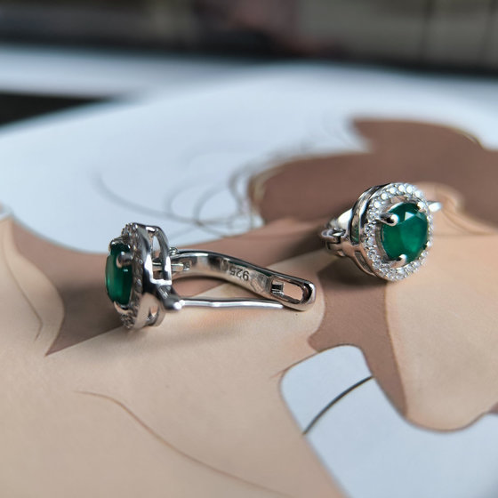 Silver earrings with agate 1.934ct, cubic zirconia