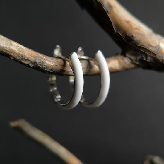 Срібні сережки з фіанітами, емаллю