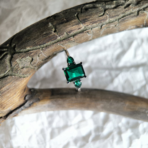 Срібне кільце із смарагдом nano 1.708ct