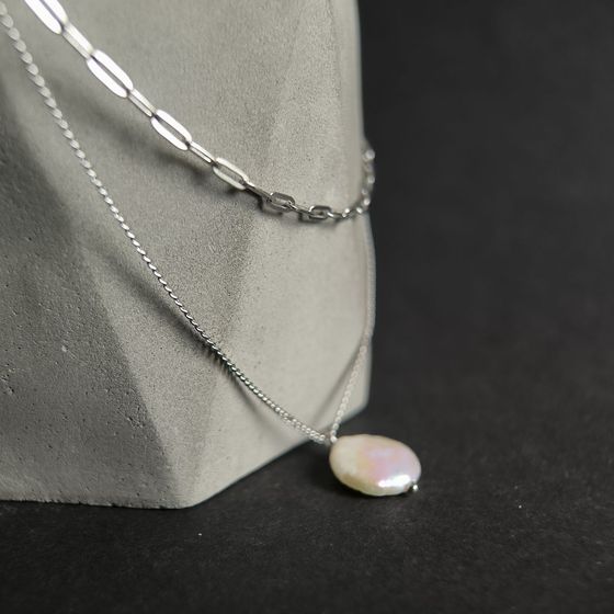 Silver necklace with baroque pearls