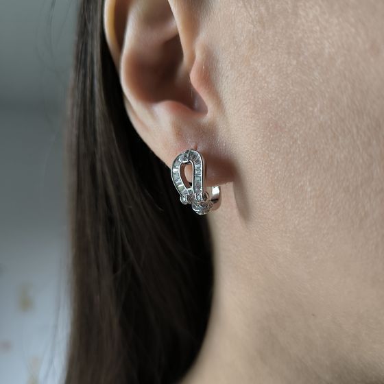 Серебряные серьги с фианитами