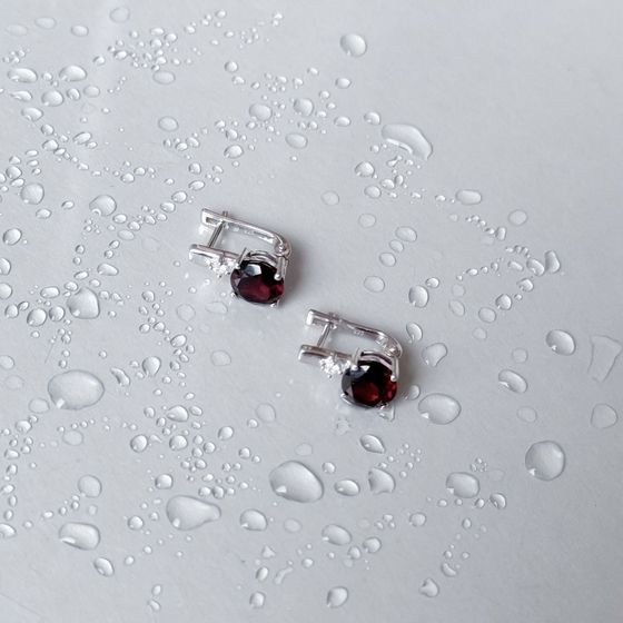 Серебряные серьги с гранатом 5.124ct, фианитами