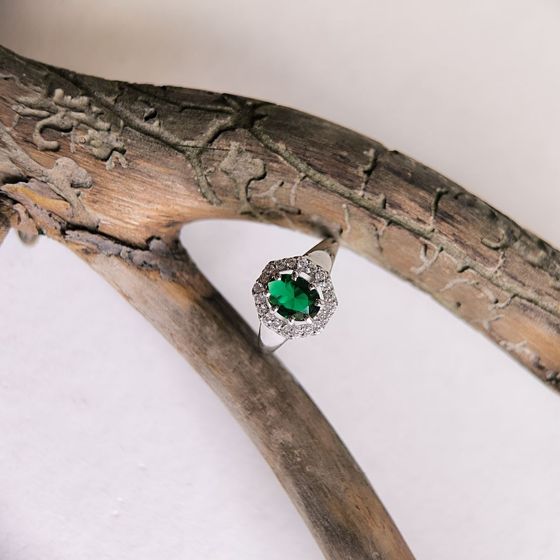 Срібна каблучка зі смарагдом nano 1.397ct