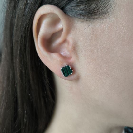 Silver earrings with malachite