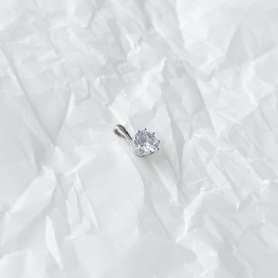 Срібна підвіска з фіанітами