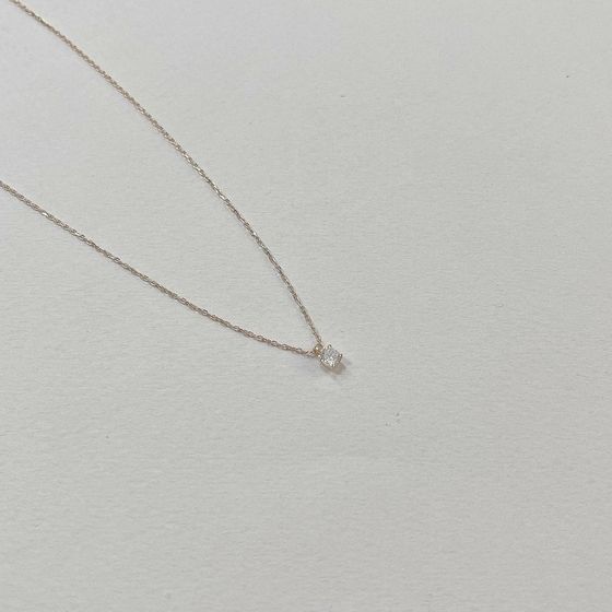 Золотое колье с фианитами 0.06ct