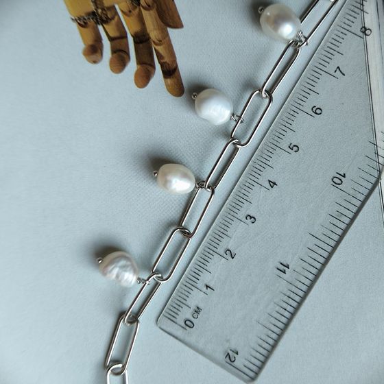 Silver bracelet with baroque pearls