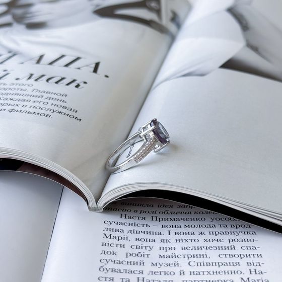 Серебряное кольцо с александритом