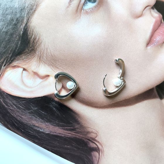 Срібні сережки з перлами