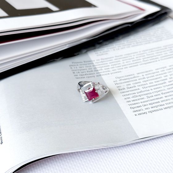 Sterling silver ring with 2.633ct ruby, phianites