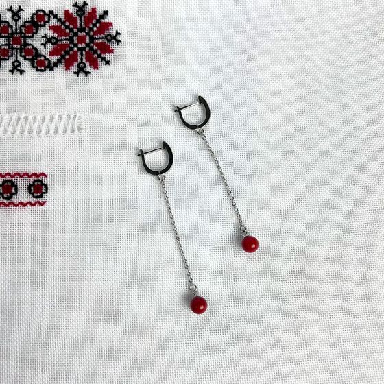 Срібні сережки з коралом