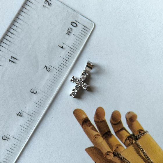 Silver cross with phianites