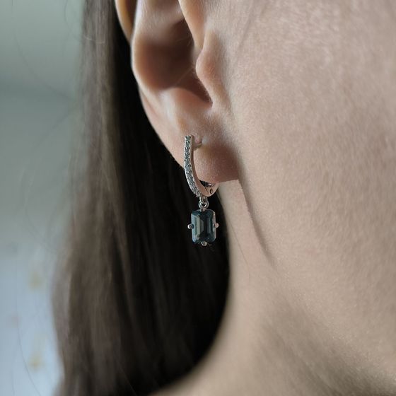 Серебряные серьги с топазом Лондон Блю 2.105ct