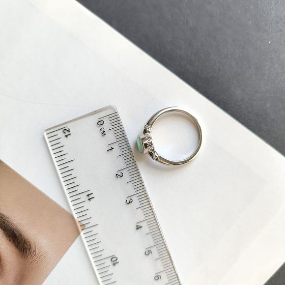 Срібна каблучка зі смарагдом 1.107ct, фіанітами