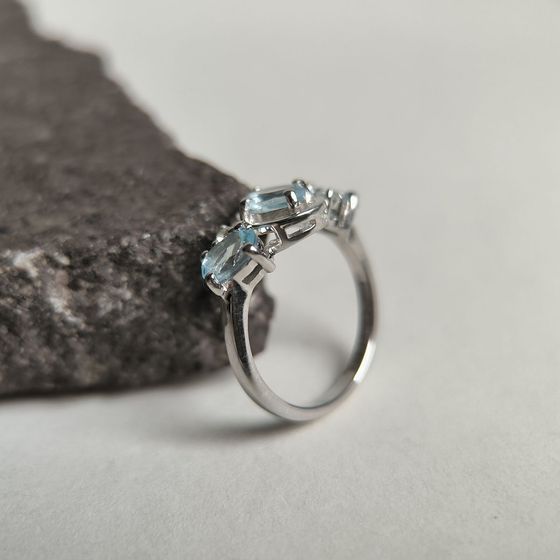 Срібна каблучка з топазом 1.707ct