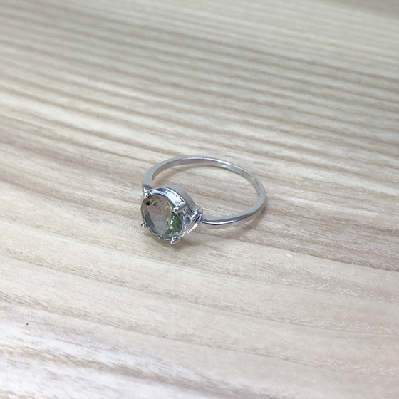 Silver ring with sultanite