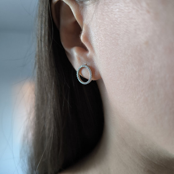 Серебряные серьги с фианитами