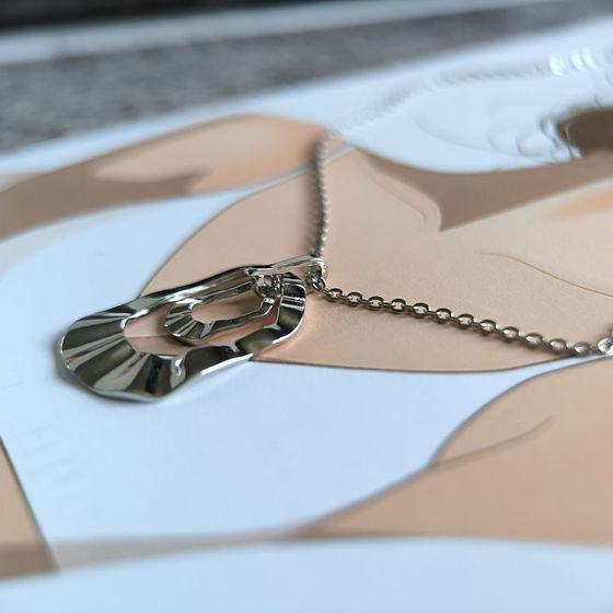 Silver necklace without stones