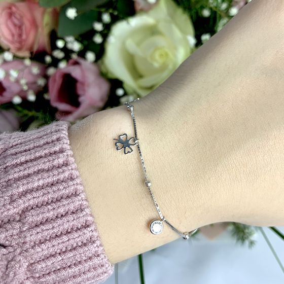 Silver bracelet with phianites