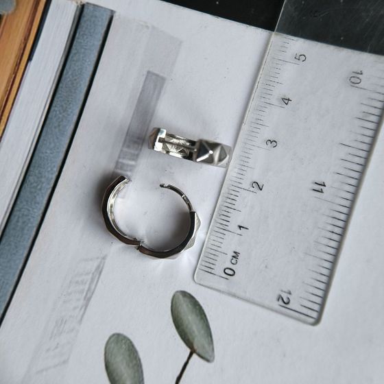 Срібні сережки без каменів