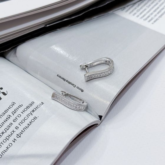 Серебряные серьги с фианитами