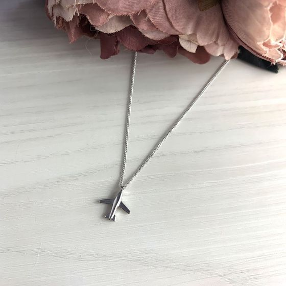 Silver necklace without stones