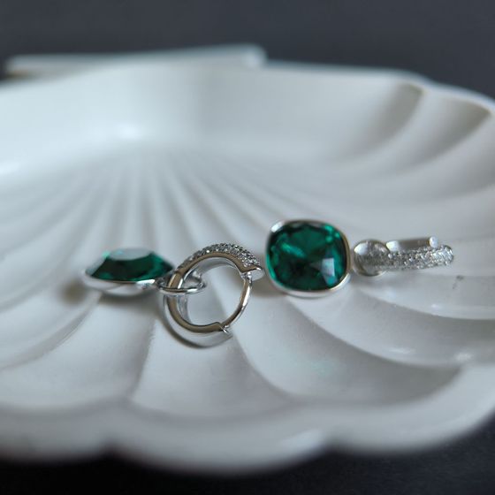 Срібні сережки з фіанітами