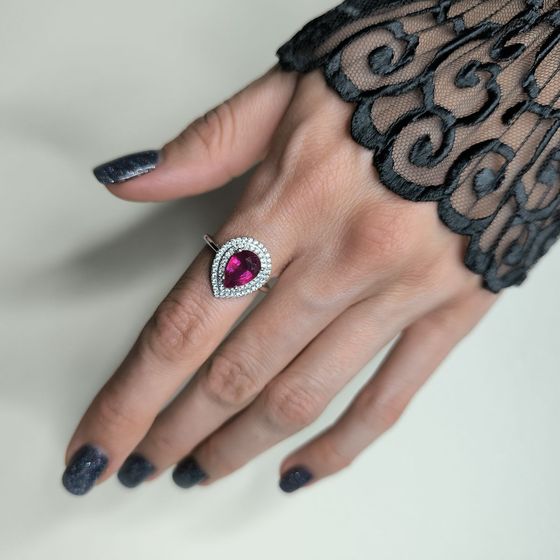 Серебряное кольцо с рубином 3.013ct