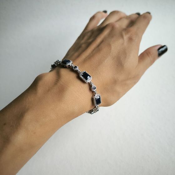 Silver bracelet with sapphire, fianites