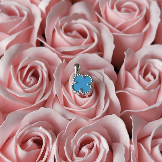 Silver pendant with turquoise
