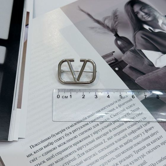 Silver brooch without stones