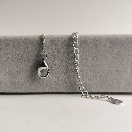 Silver necklace with cubic zirconia