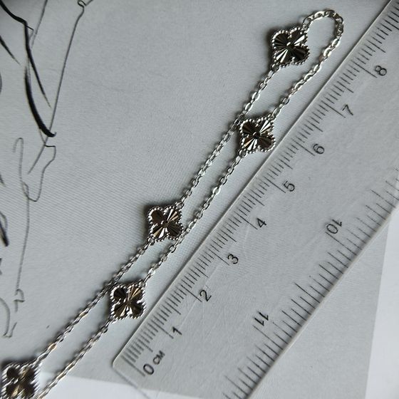 Silver necklace without stones