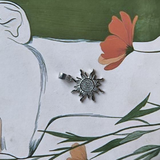 Срібна підвіска з фіанітами