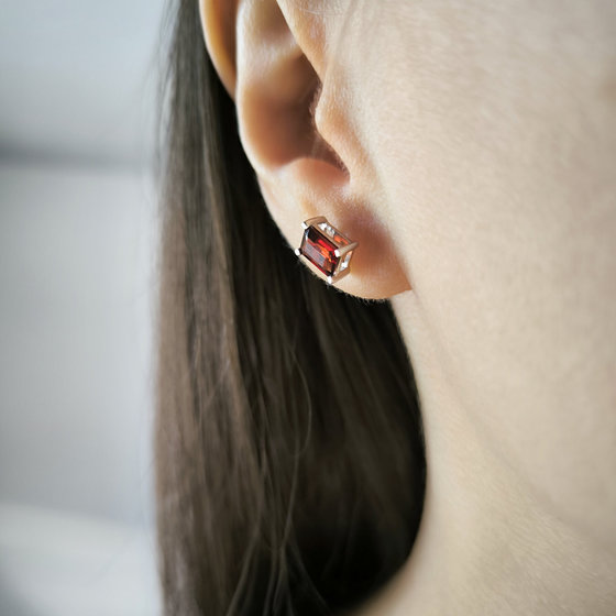 Срібні сережки з гранатом 2.444ct