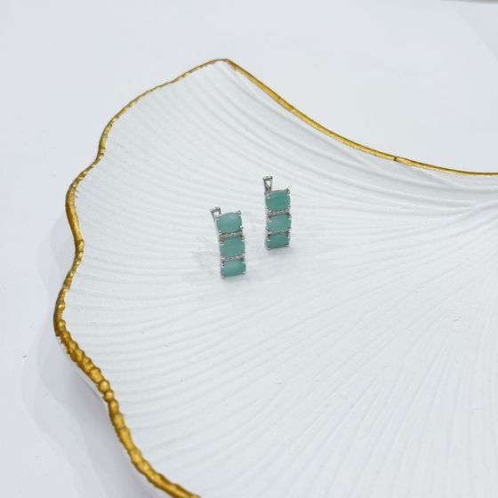 Silver earrings with emerald, fianites