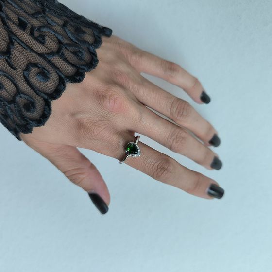 Срібна каблучка зі смарагдом nano 0.605ct