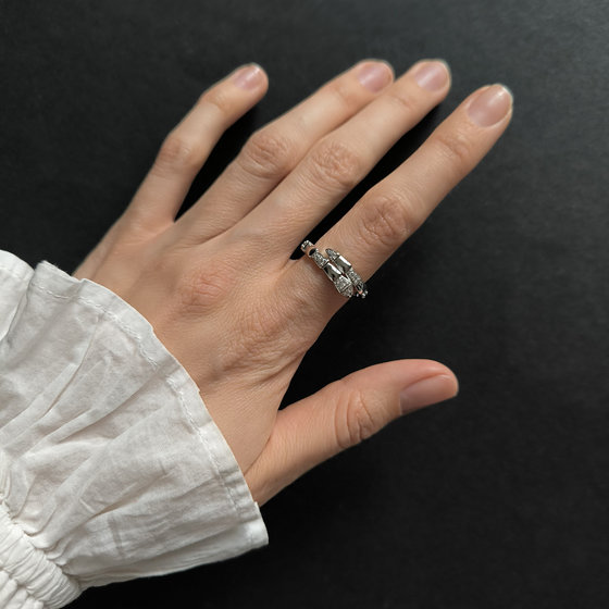 Silver ring with cubic zirconia