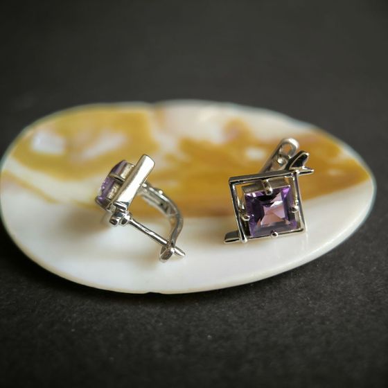 Срібні сережки з аметистом 2.942ct