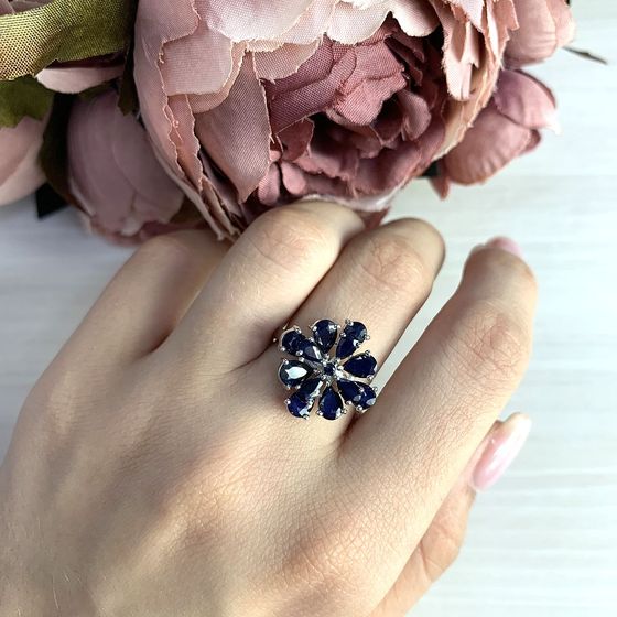 Серебряное кольцо с сапфиром
