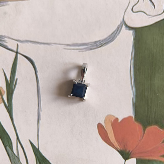 Серебряная подвеска с сапфиром 1.785ct