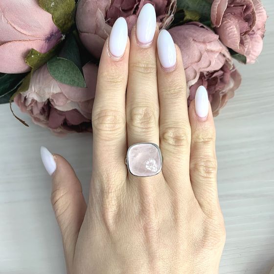 Серебряное кольцо с розовым кварцем 9.283ct
